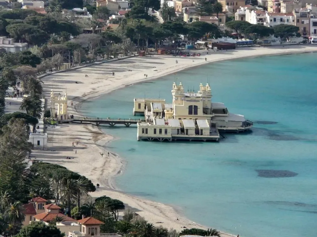 Hotel image 12