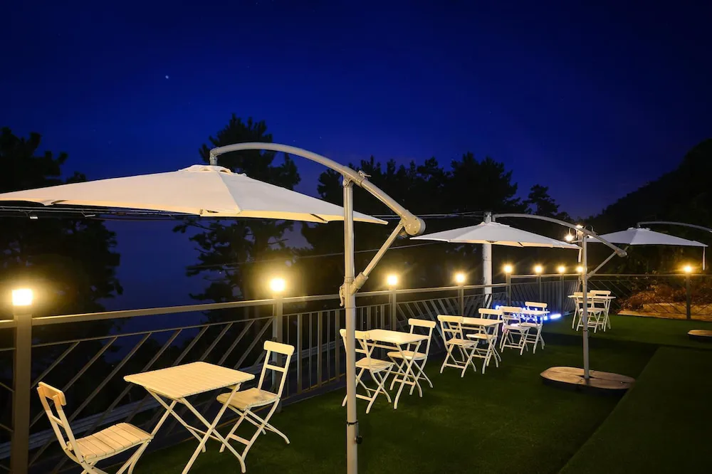 Hotel image 12