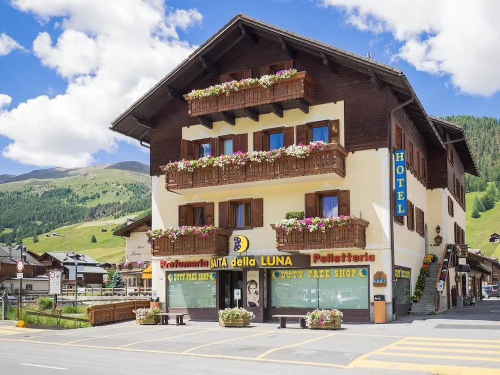 Hotel image 1