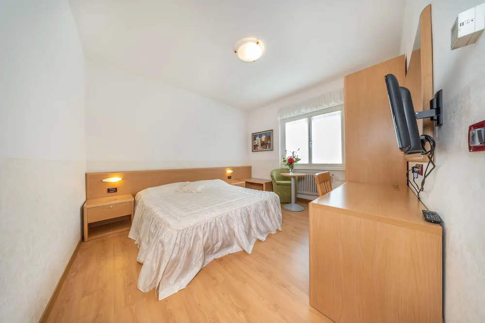 Hotel image 12