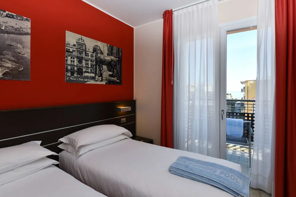 Hotel image 12