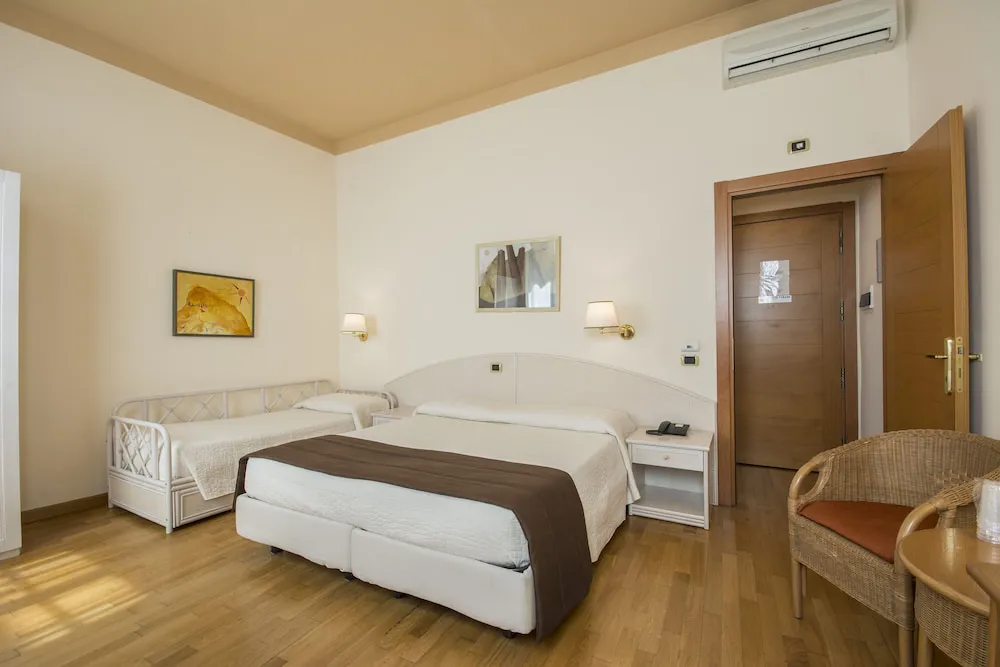 Hotel image 16