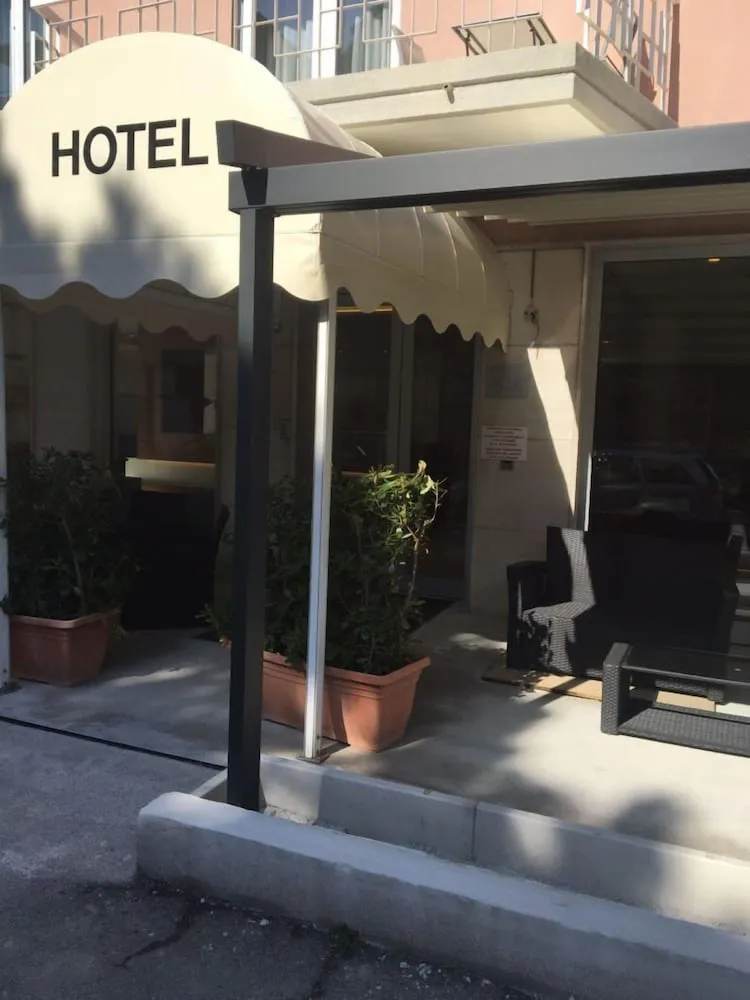 Hotel image 2