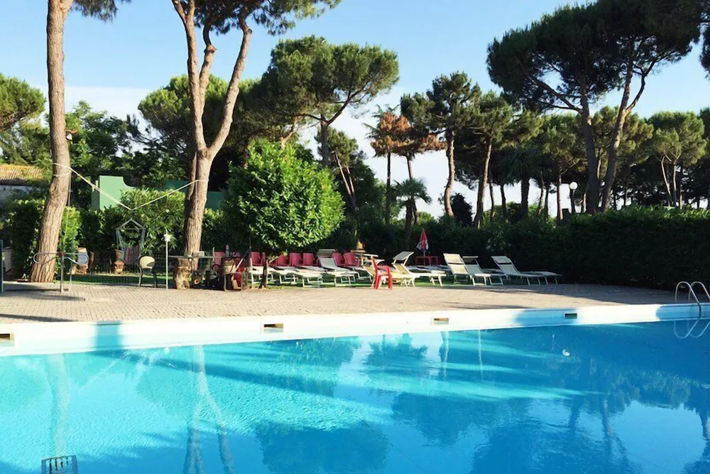 Hotel image 13