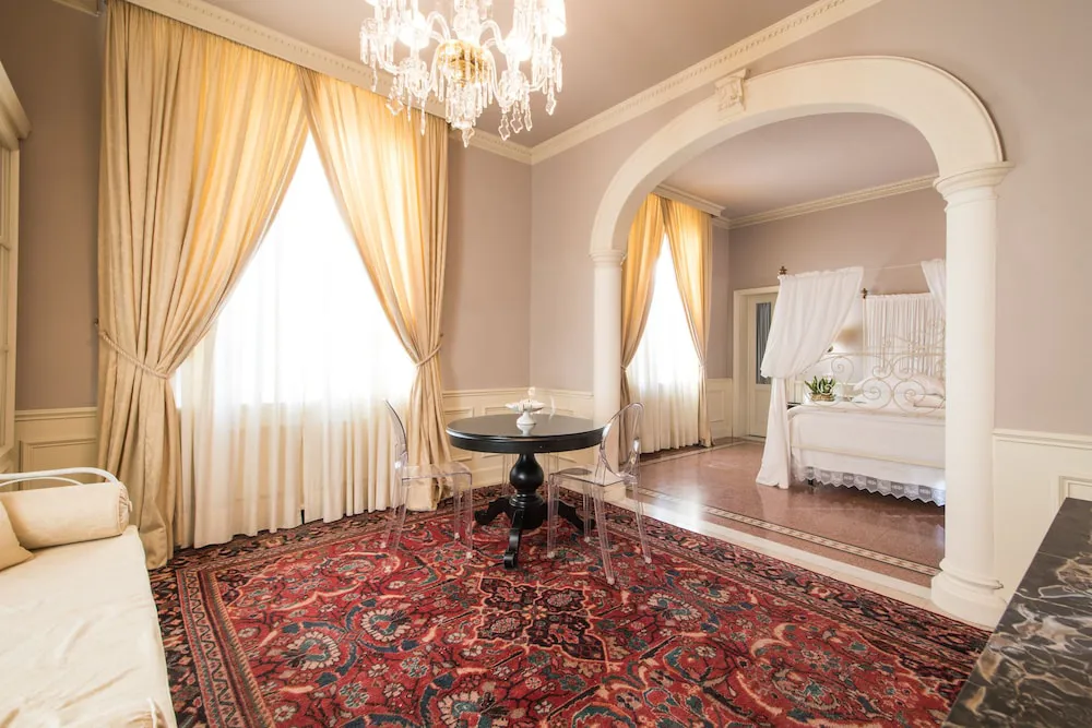 Hotel image 12