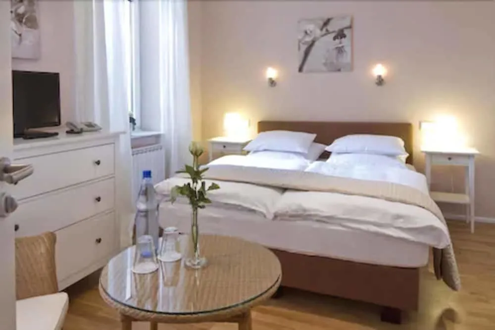 Hotel image 12