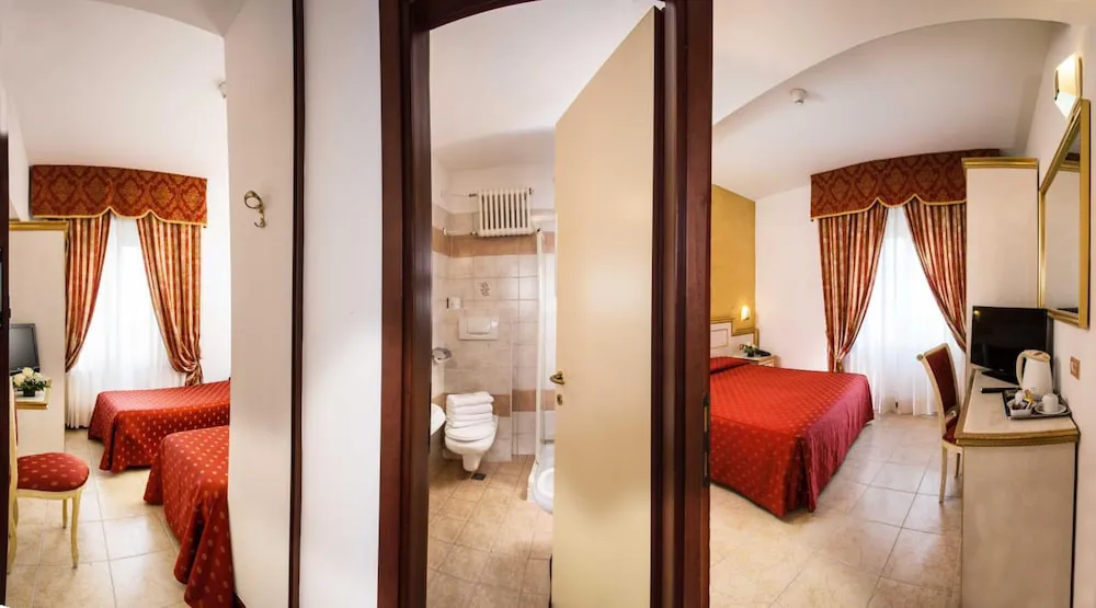 Hotel image 12