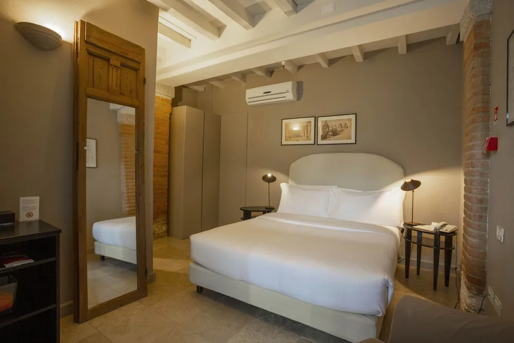 Hotel image 12