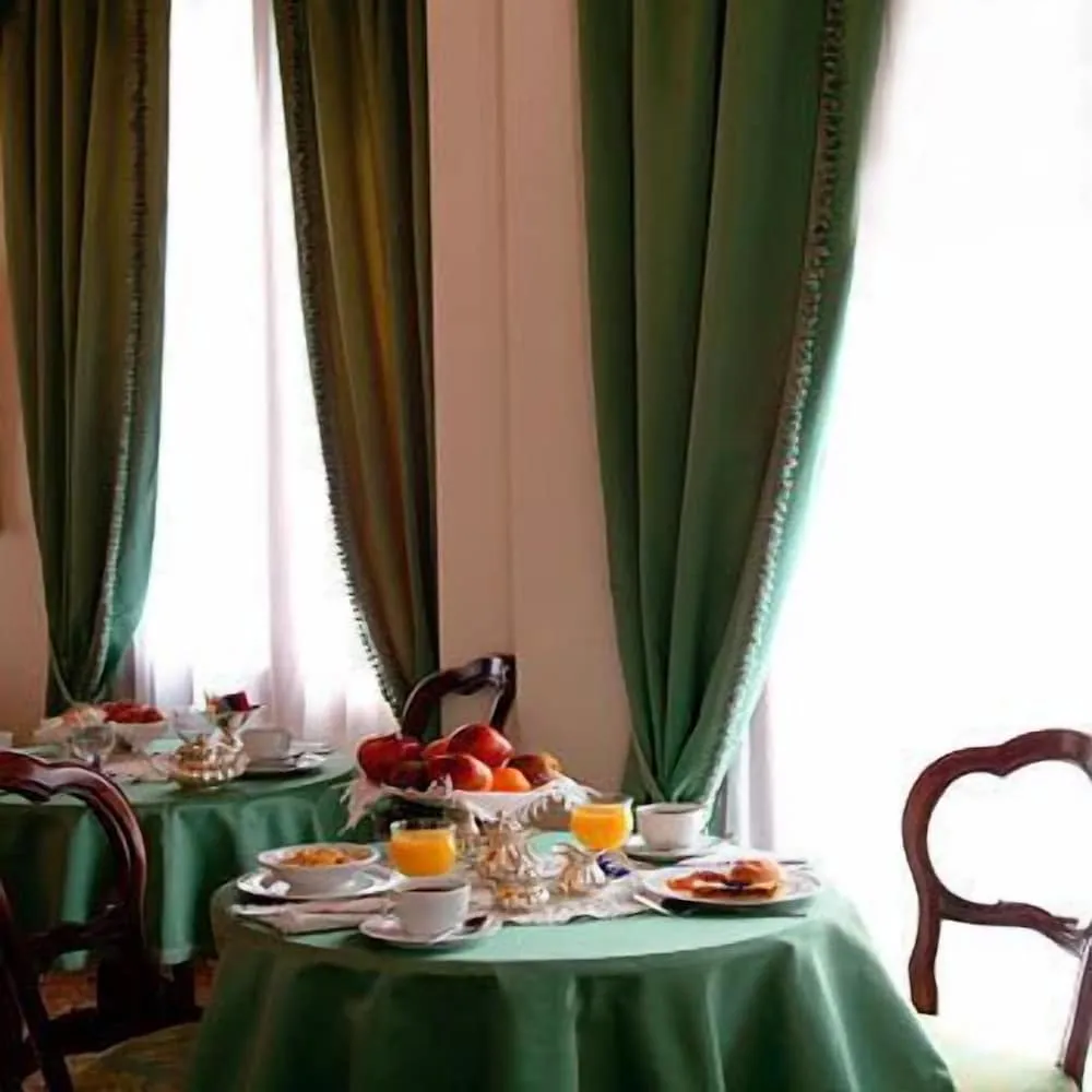 Hotel image 12