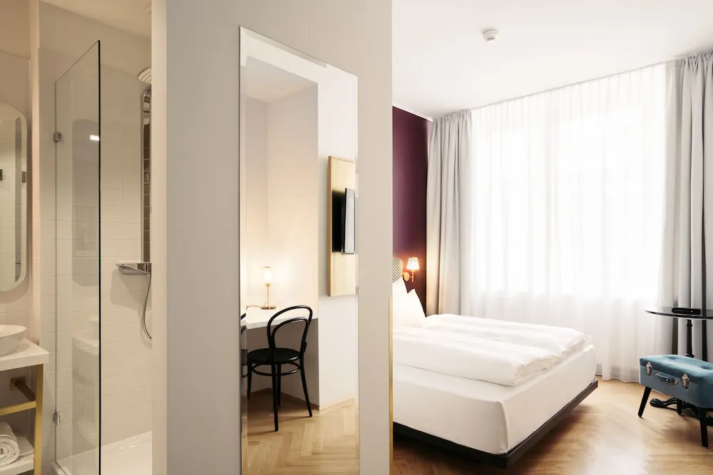 Hotel Image 2