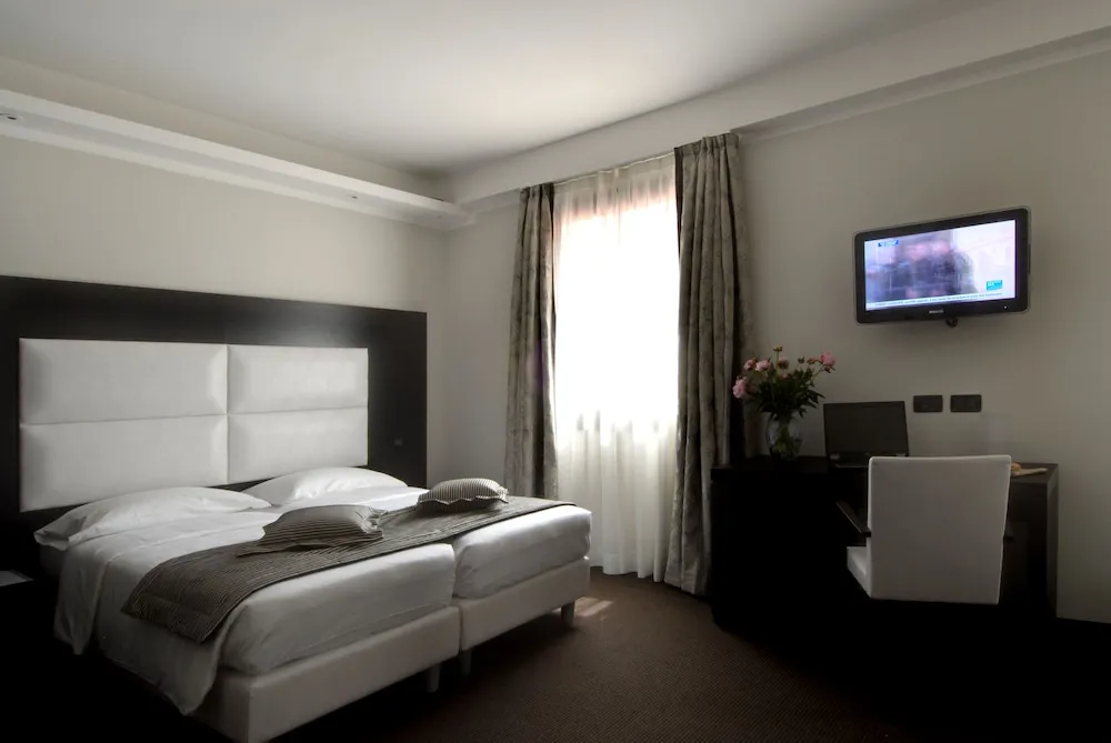 Hotel image 12