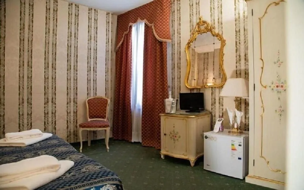 Hotel image 12