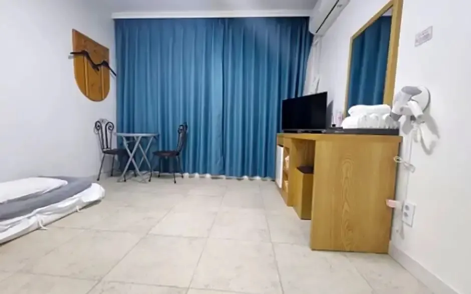 Hotel image 12