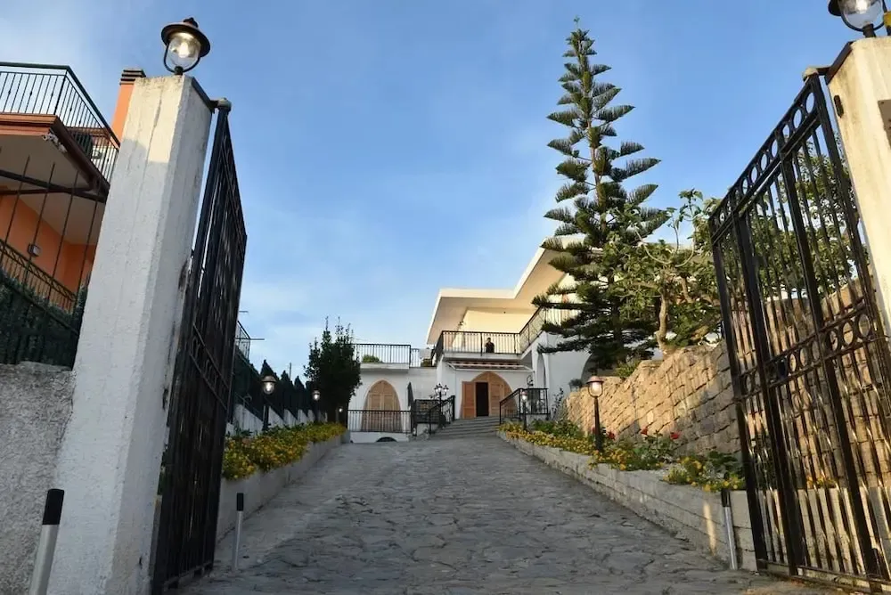 Hotel image 12
