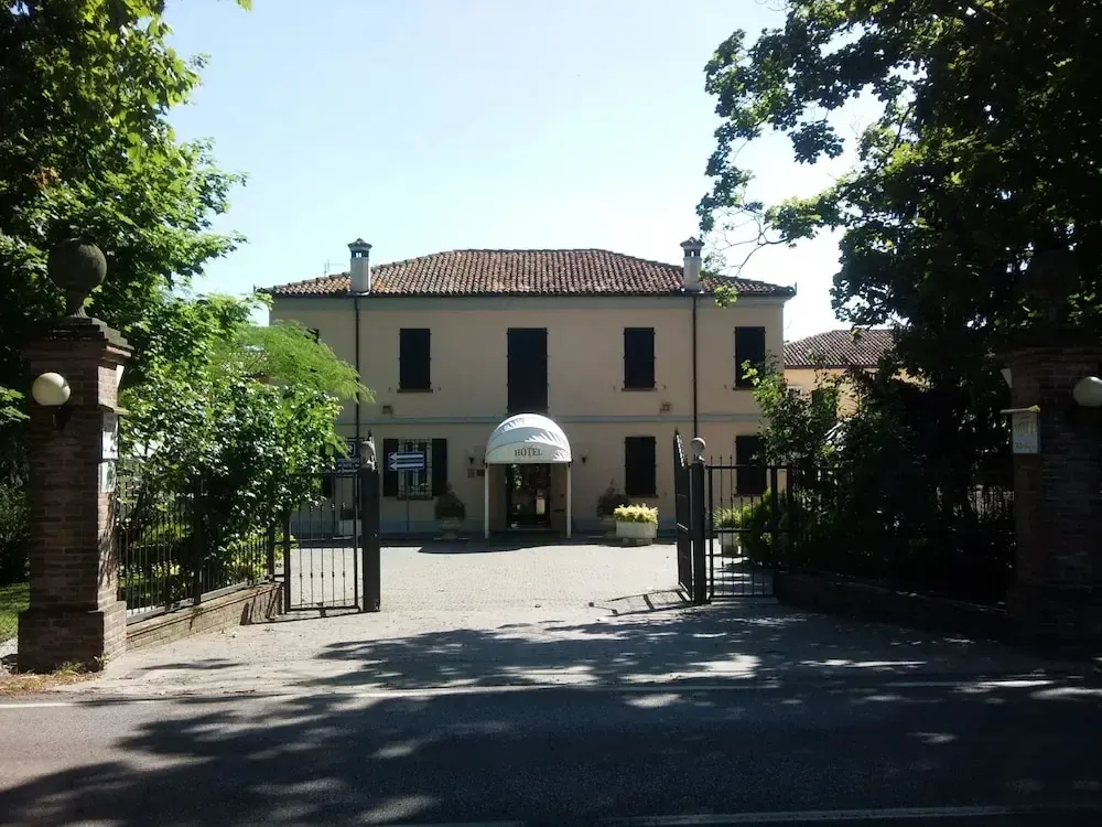Hotel image 1