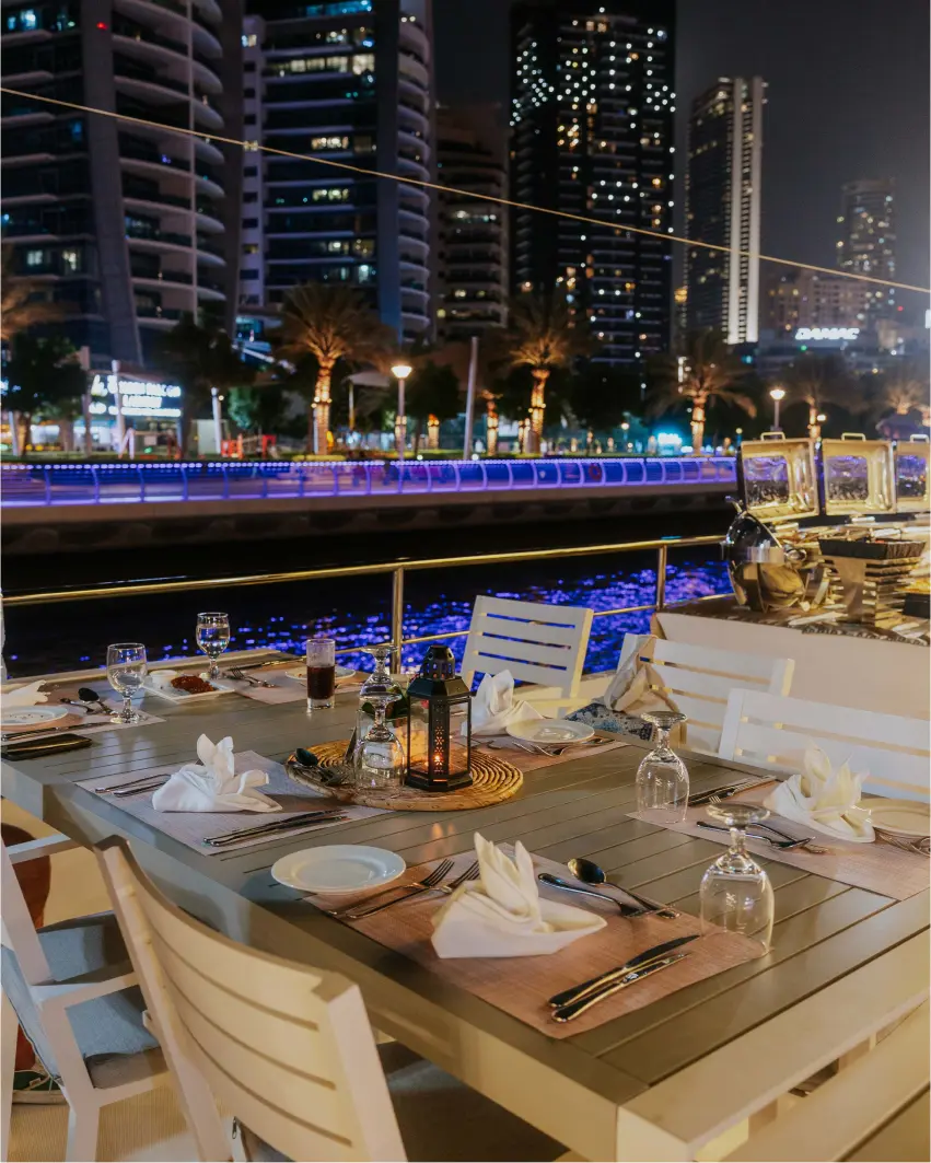 Alexandra Sea Lounge - Dubai Marina in Dubai - Photo 19