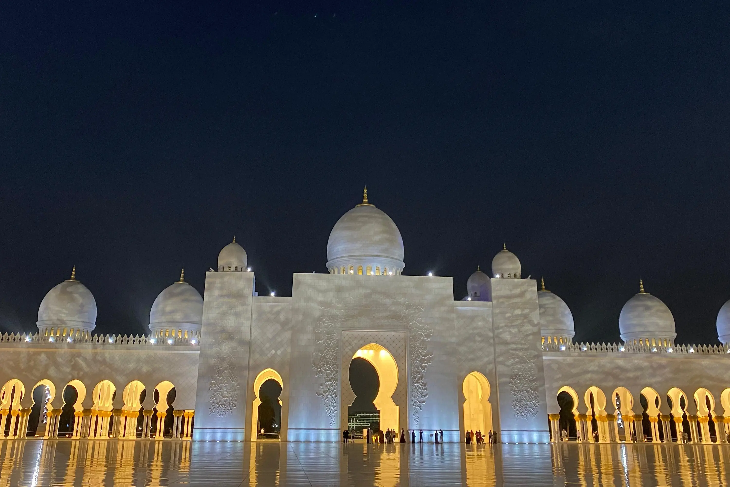 Abu Dhabi City Tour with Grand Mosque from Dubai in Abu Dhabi