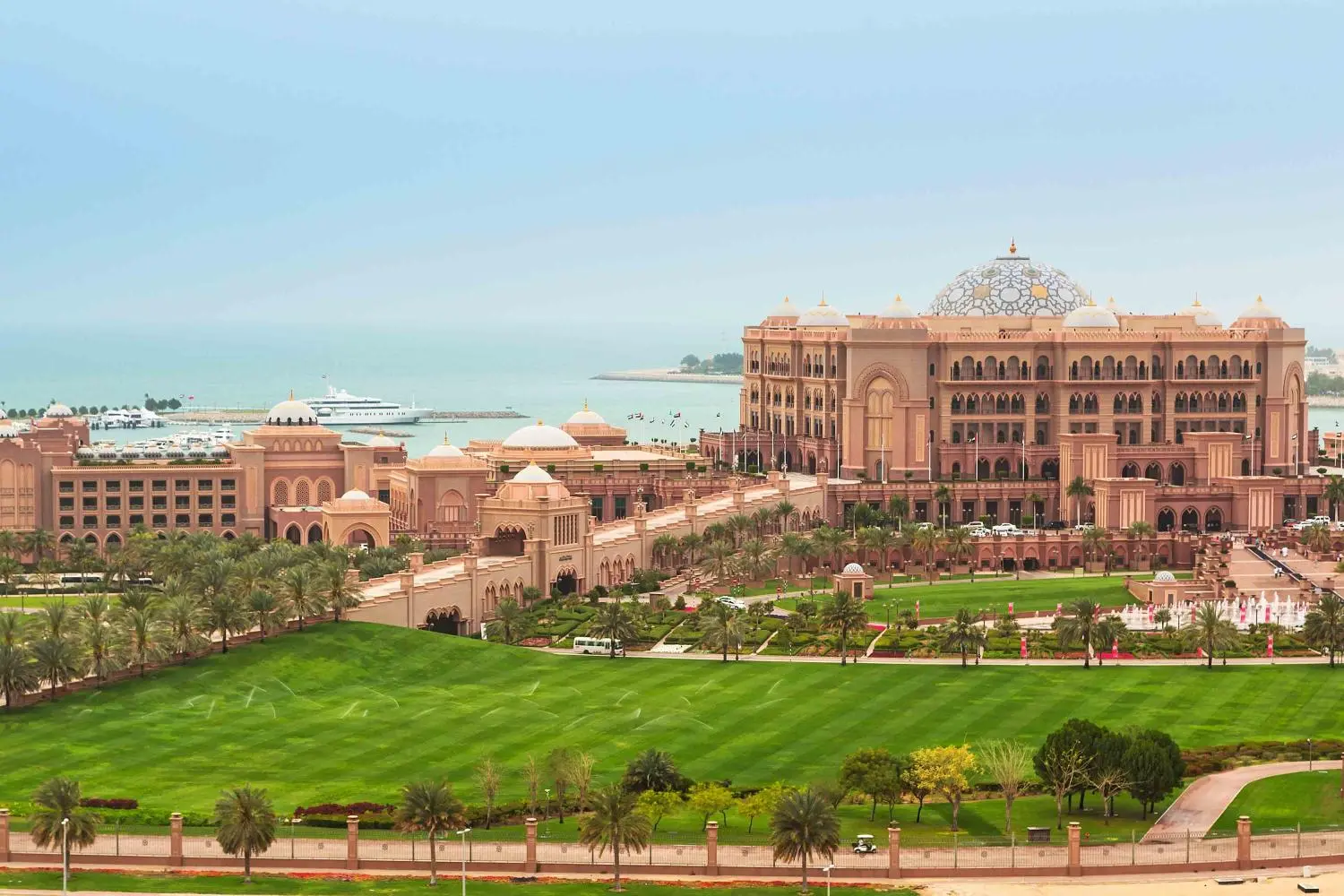Abu Dhabi Private City Tour from Ras Al Khaimah with Lunch in Abu Dhabi - Photo 3
