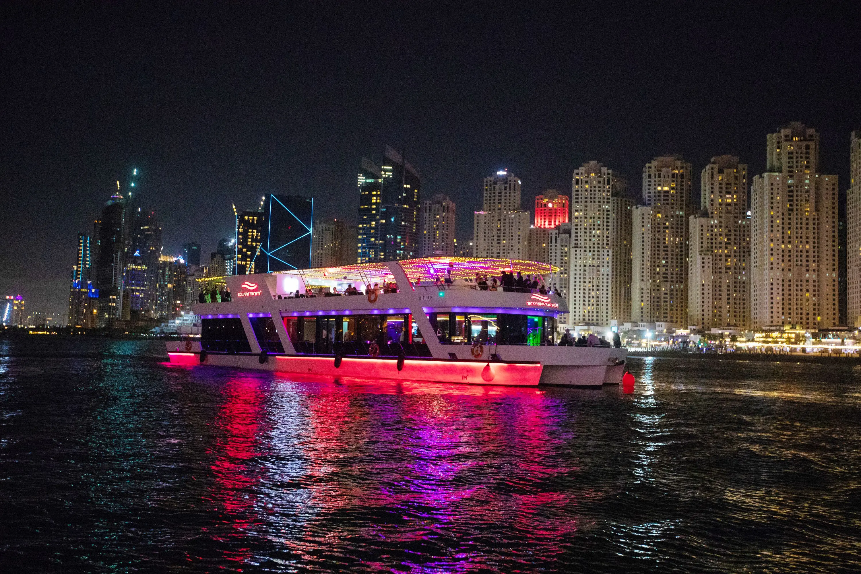 Sunset or Dinner Cruise with Live Music & Open Bar in Dubai - Photo 8
