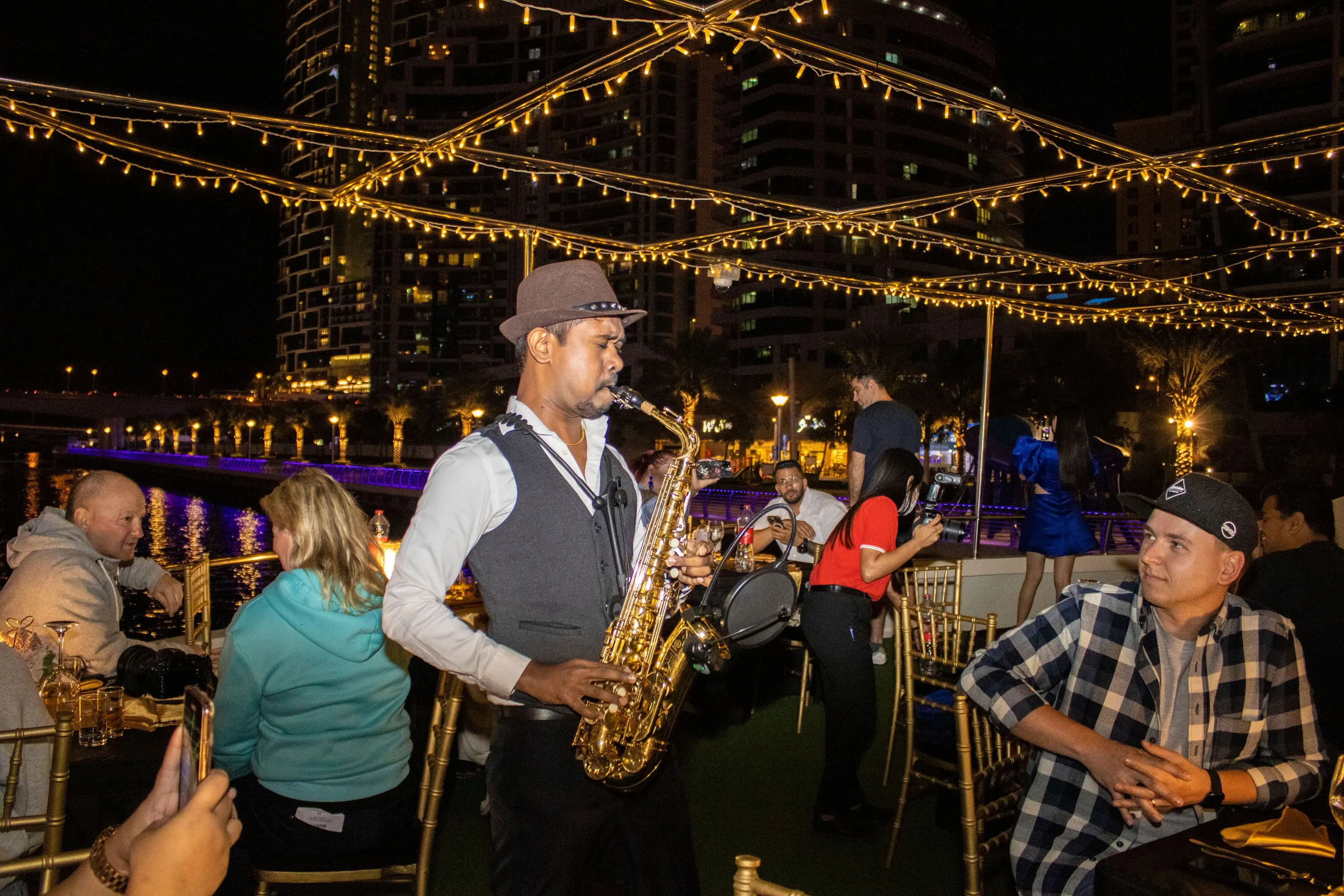 Sunset or Dinner Cruise with Live Music & Open Bar in Dubai - Photo 5