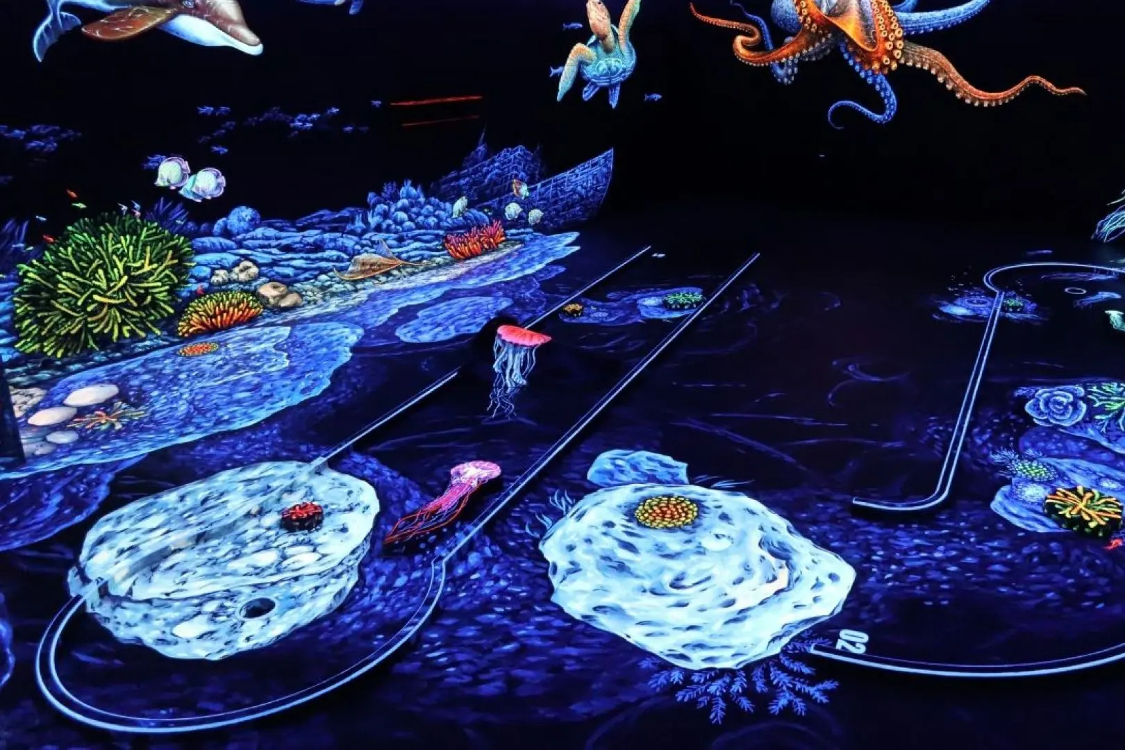 3D Blacklight Minigolf Ticket in Dubai - Photo 4