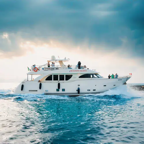 1 Hour Dubai Marina Yacht Tour in Dubai
