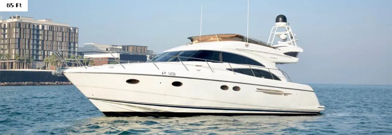 Luxury yacht rental Dubai in Dubai